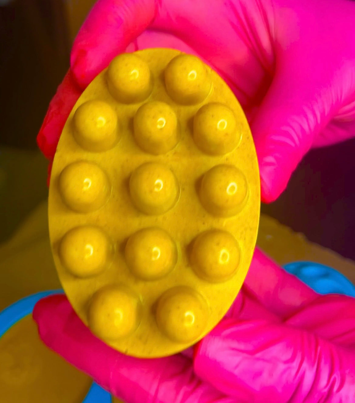 GOLDEN GLOW MASSAGE BAR